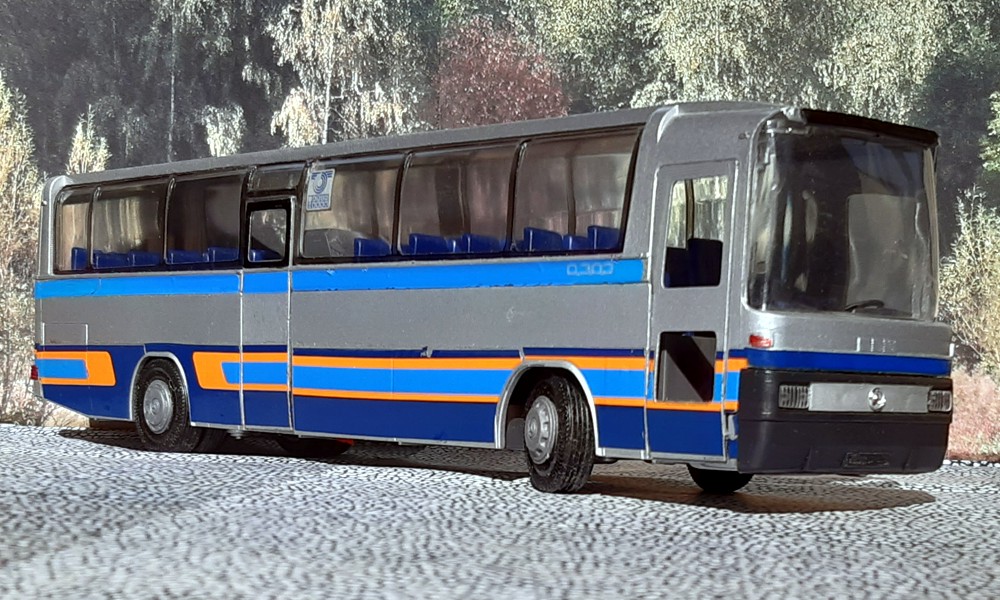 MB O 303-15 RHS Türseite