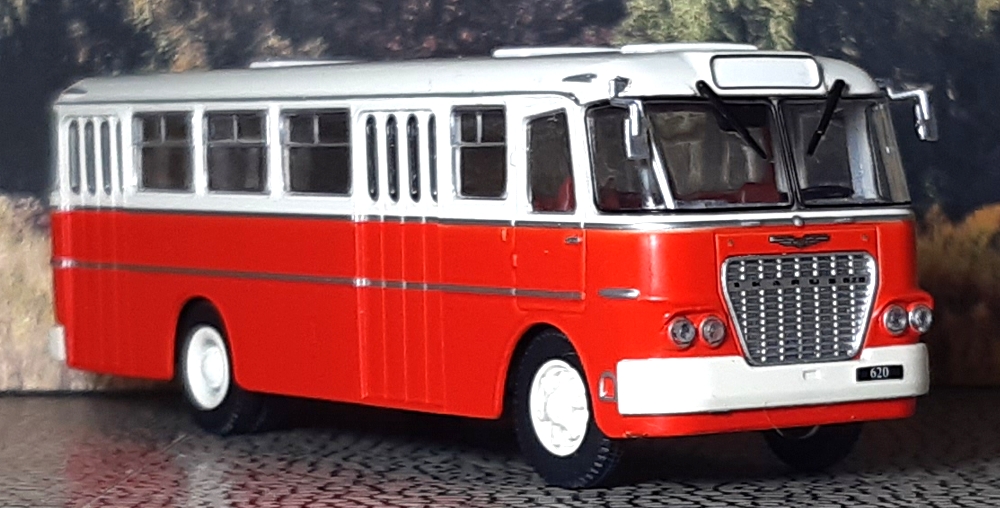 Ikarus 620 Türseite