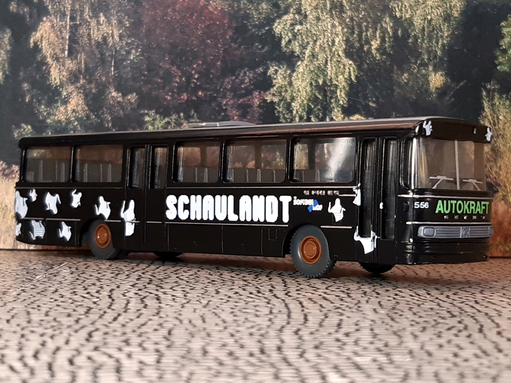 S 140 ES Türseite